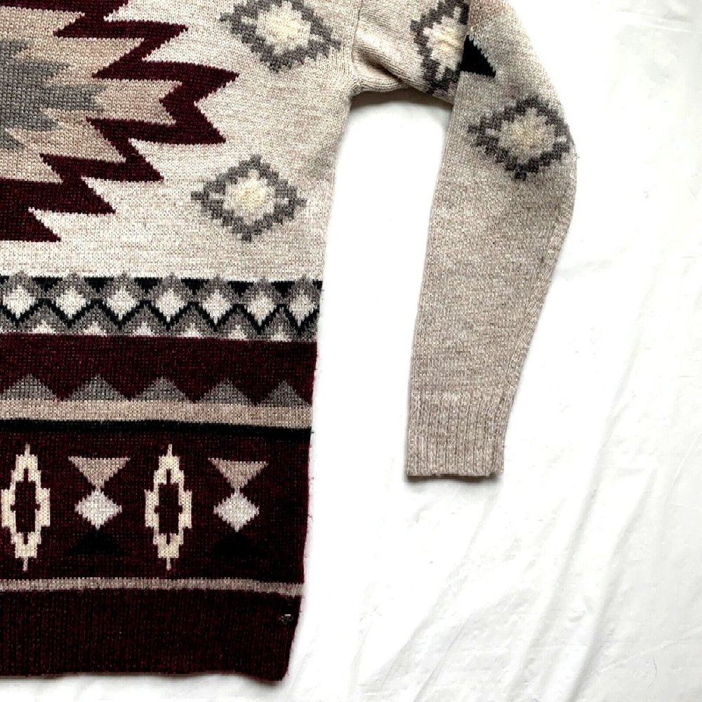 American Eagle Sweater Womens Medium Beige Red Aztec Southwestern Wool Blend NEW - Picture 5 of 12
